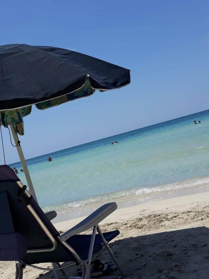 Villino Celeste Fronte Spiaggia Torre Lapillo Exteriér fotografie